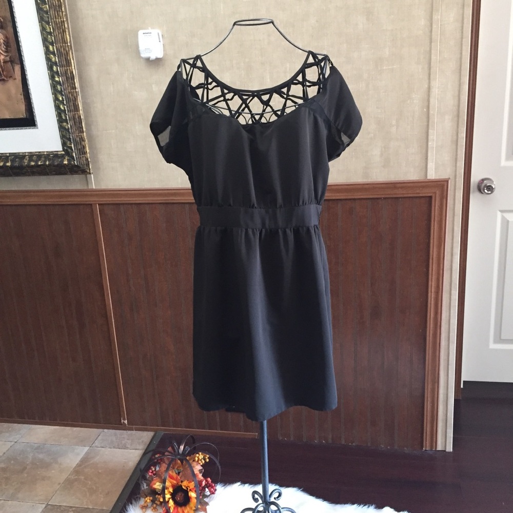 Silence + Noise Cage Cutout Black Dress Sz L